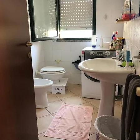 Apartment Riservato, Comodo, Spazioso E Con Parcheggio *